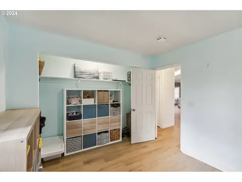 1143 NE 131st Place Portland OR 97230