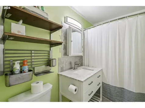 1143 NE 131st Place Portland OR 97230