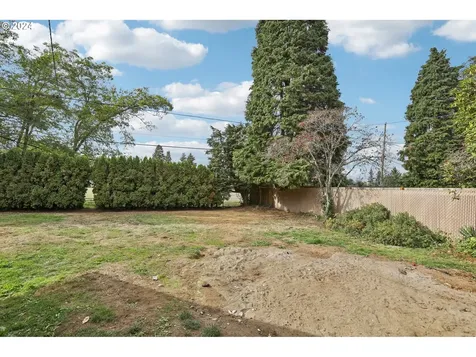 1143 NE 131st Place Portland OR 97230