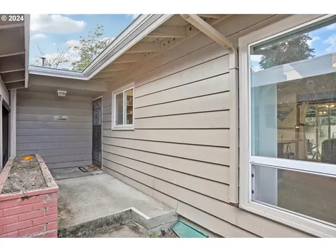 1143 NE 131st Place Portland OR 97230