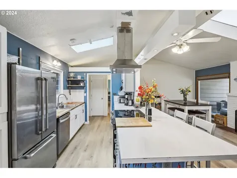 1143 NE 131st Place Portland OR 97230