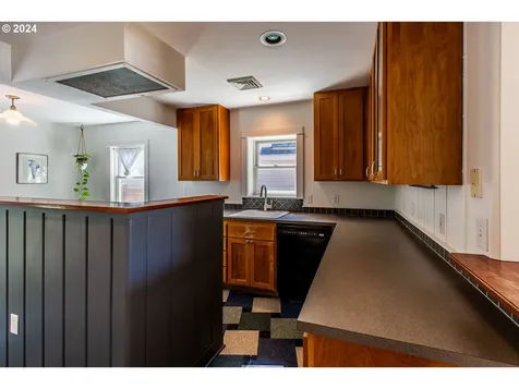 1454 E 23rd Avenue Eugene OR 97403
