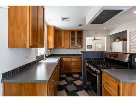 1454 E 23rd Avenue Eugene OR 97403