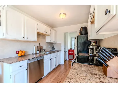 9340 N Hodge Avenue Portland OR 97203