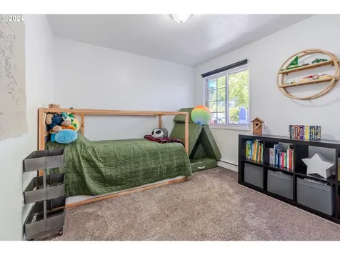 9340 N Hodge Avenue Portland OR 97203