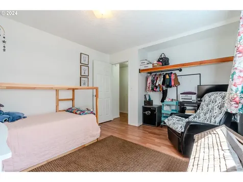 9340 N Hodge Avenue Portland OR 97203