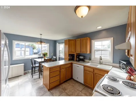 2636 Liberty Street North Bend OR 97459