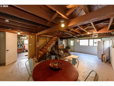 2636 Liberty Street North Bend OR 97459