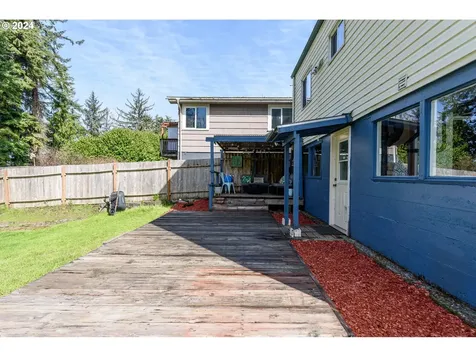 2636 Liberty Street North Bend OR 97459