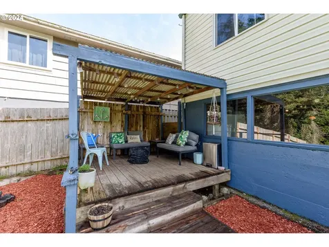 2636 Liberty Street North Bend OR 97459