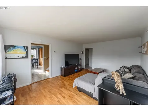 2636 Liberty Street North Bend OR 97459
