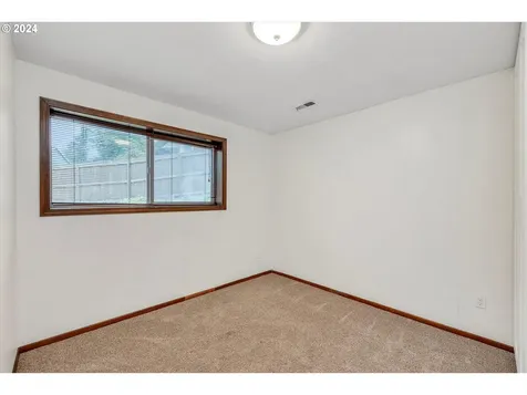 7233 SW Capitol Hill Road Portland OR 97219