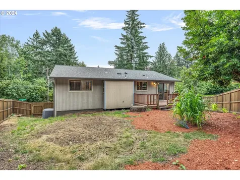 7233 SW Capitol Hill Road Portland OR 97219
