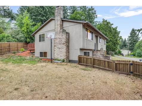 7233 SW Capitol Hill Road Portland OR 97219