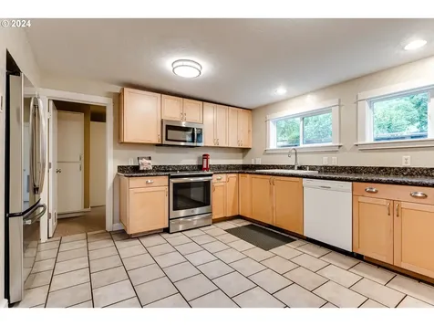 2360 Riverview Street Eugene OR 97403