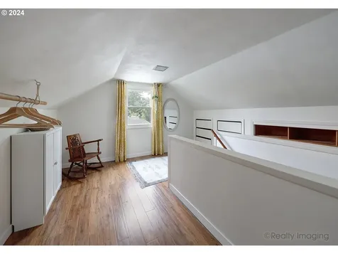 9025 Se Mill Street Portland OR 97216