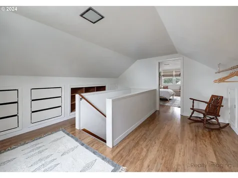 9025 Se Mill Street Portland OR 97216