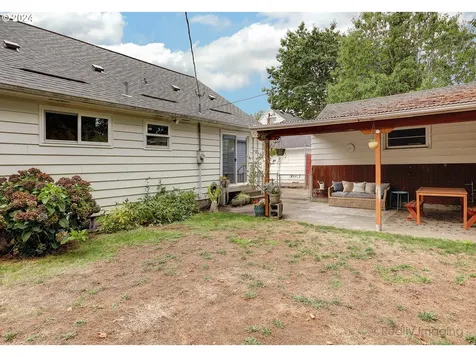 9025 Se Mill Street Portland OR 97216