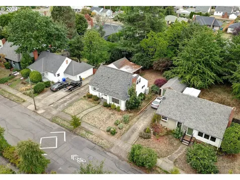 9025 Se Mill Street Portland OR 97216