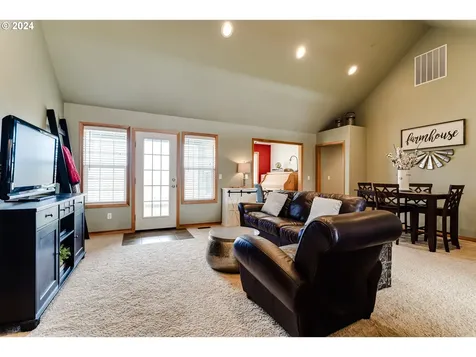 630 Egret Avenue Halsey OR 97348