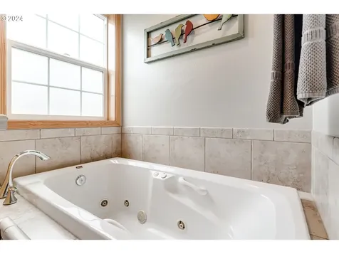 630 Egret Avenue Halsey OR 97348