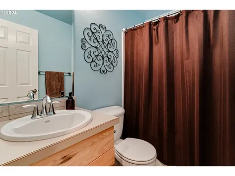 630 Egret Avenue Halsey OR 97348