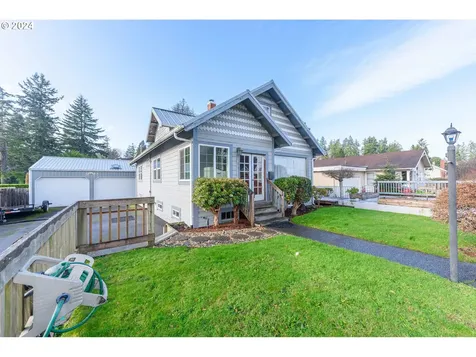 939 N 9th Street Coos Bay OR 97420
