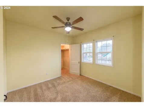 939 N 9th Street Coos Bay OR 97420