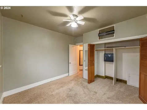 939 N 9th Street Coos Bay OR 97420