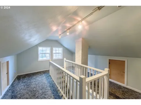 939 N 9th Street Coos Bay OR 97420