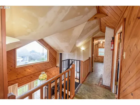 939 N 9th Street Coos Bay OR 97420