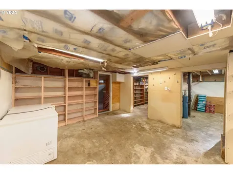 939 N 9th Street Coos Bay OR 97420