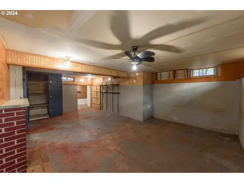 939 N 9th Street Coos Bay OR 97420