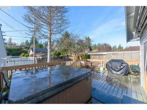 939 N 9th Street Coos Bay OR 97420