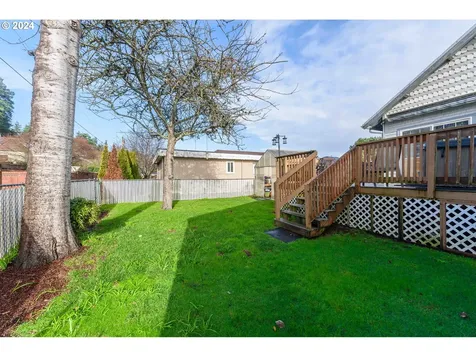 939 N 9th Street Coos Bay OR 97420