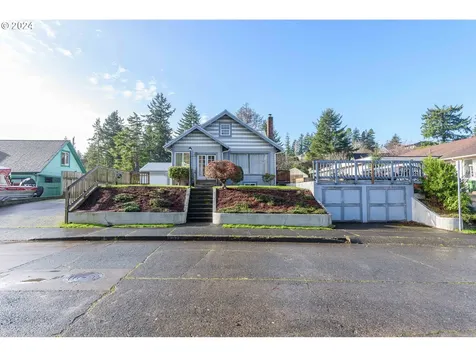 939 N 9th Street Coos Bay OR 97420