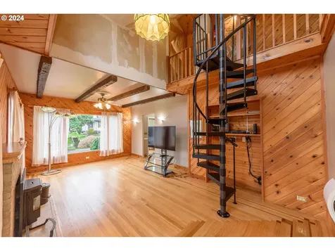 939 N 9th Street Coos Bay OR 97420