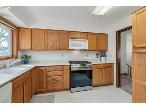 6684 Partridge Circle Gladstone OR 97027