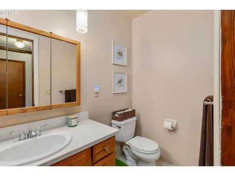 6684 Partridge Circle Gladstone OR 97027