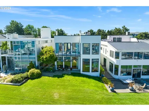 135 N Lotus Beach Drive Portland OR 97217