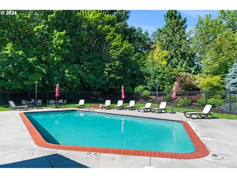 135 N Lotus Beach Drive Portland OR 97217