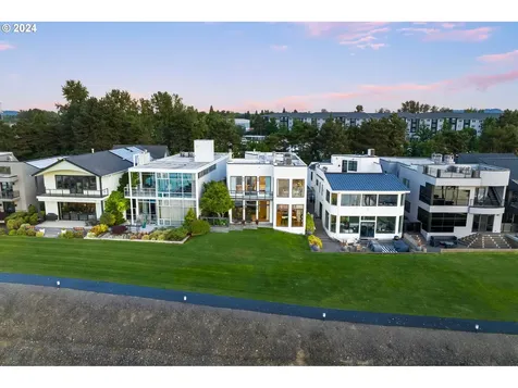 135 N Lotus Beach Drive Portland OR 97217