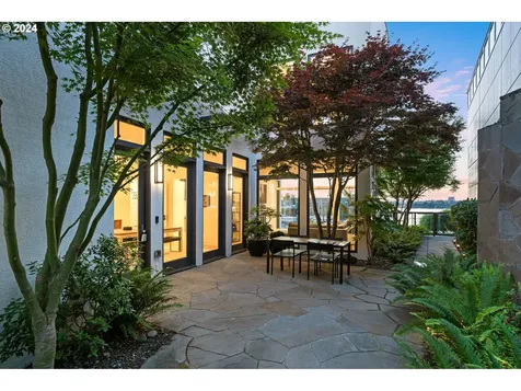 135 N Lotus Beach Drive Portland OR 97217