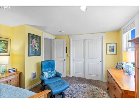 4183 SE Jetty Avenue Lincoln City OR 97367