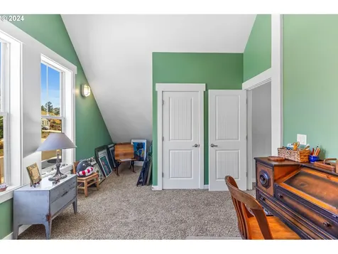 4183 SE Jetty Avenue Lincoln City OR 97367