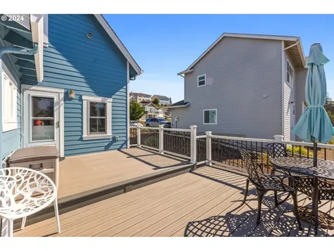 4183 SE Jetty Avenue Lincoln City OR 97367
