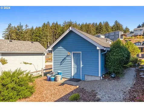 4183 SE Jetty Avenue Lincoln City OR 97367