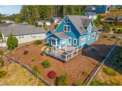 4183 SE Jetty Avenue Lincoln City OR 97367