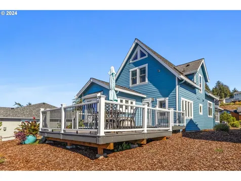 4183 SE Jetty Avenue Lincoln City OR 97367