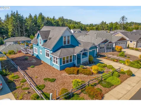 4183 SE Jetty Avenue Lincoln City OR 97367
